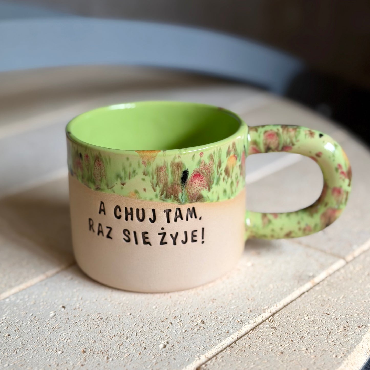 M - Kubek Brzydkie Słowa - a chuj tam raz się żyje