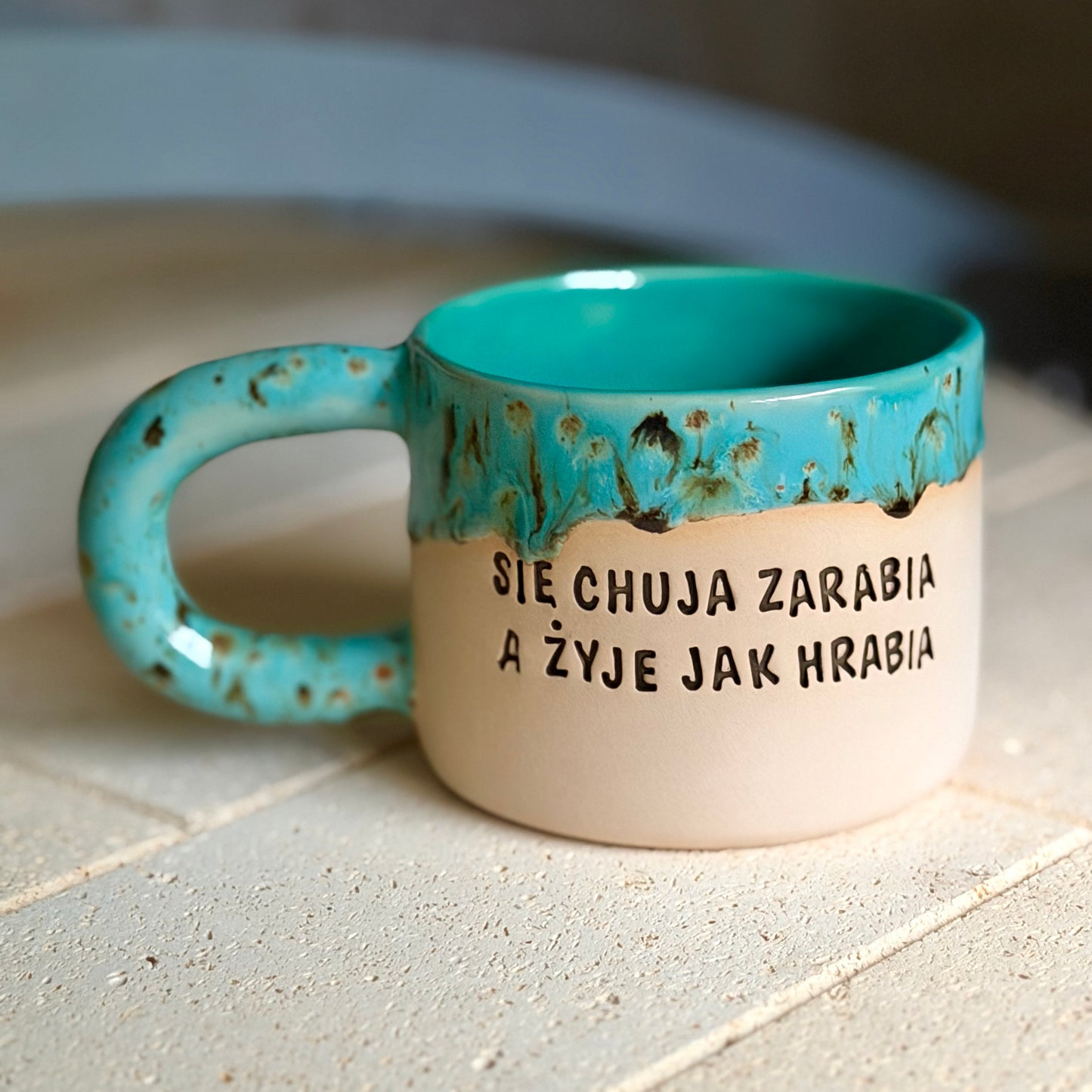 M - Kubek Brzydkie Słowa - Się chuja zarabia a żyje jak hrabia