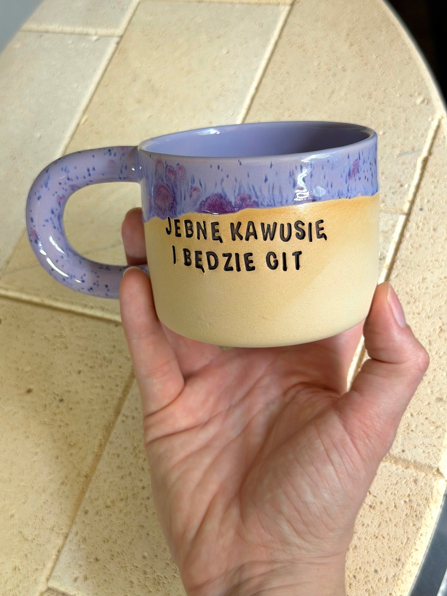 M - Kubek Brzydkie Słowa - OUTLET - Jebnę kawusię i będzie git