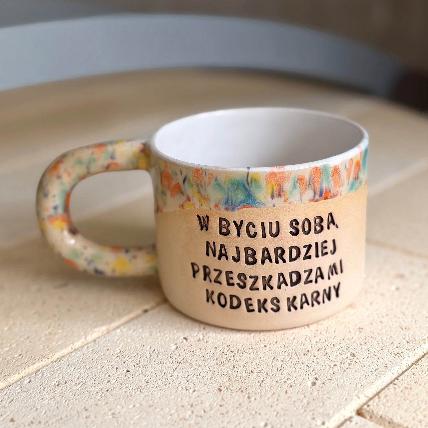 M - Kubek Brzydkie Słowa - w byciu sobą kodeks karny