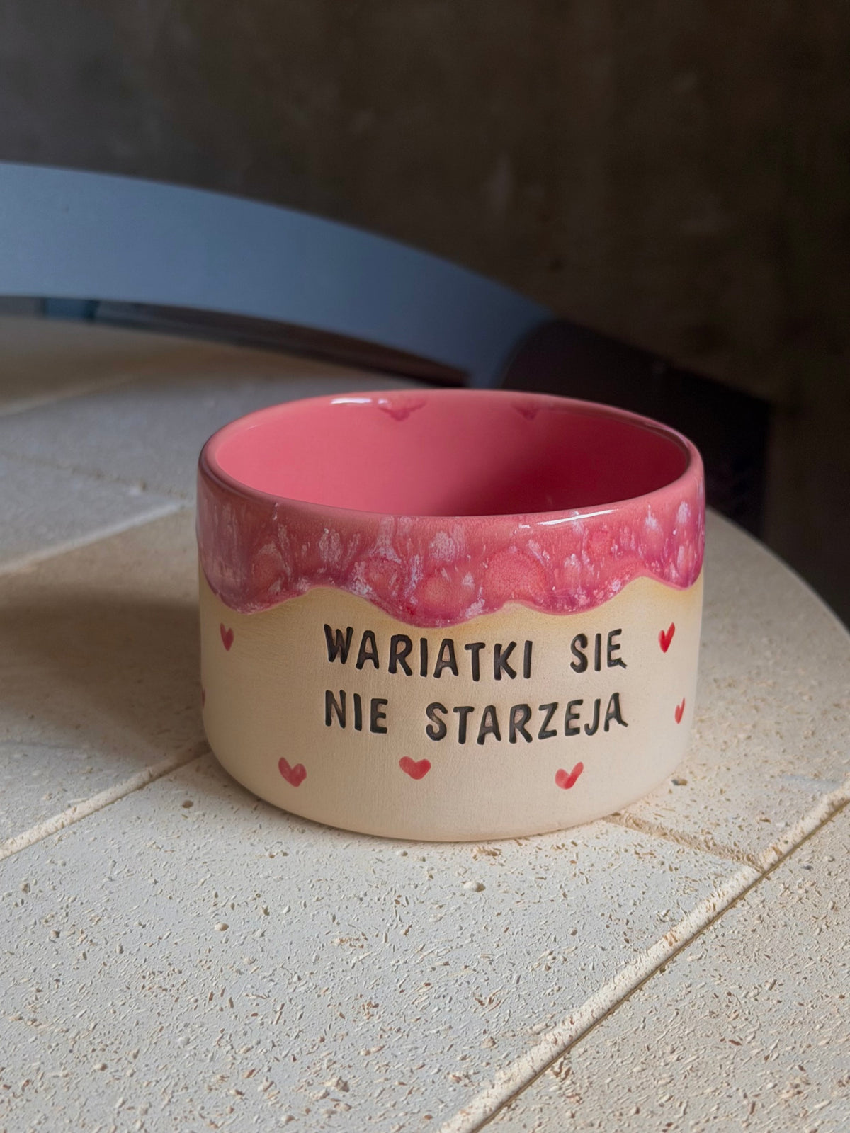 M - Czarka niska Brzydkie Słowa - Wariatki się nie starzeją