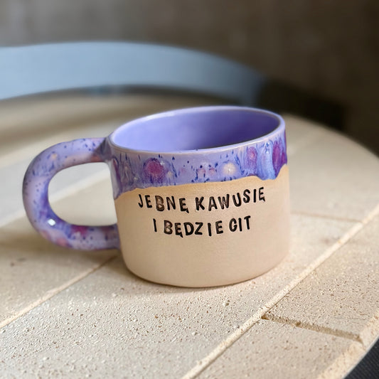 M - Kubek Brzydkie Słowa - Jebnę kawusię i będzie git