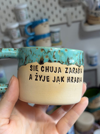 M - Kubek Brzydkie Słowa - OUTLET - Się chuja zarabia a żyje jak hrabia