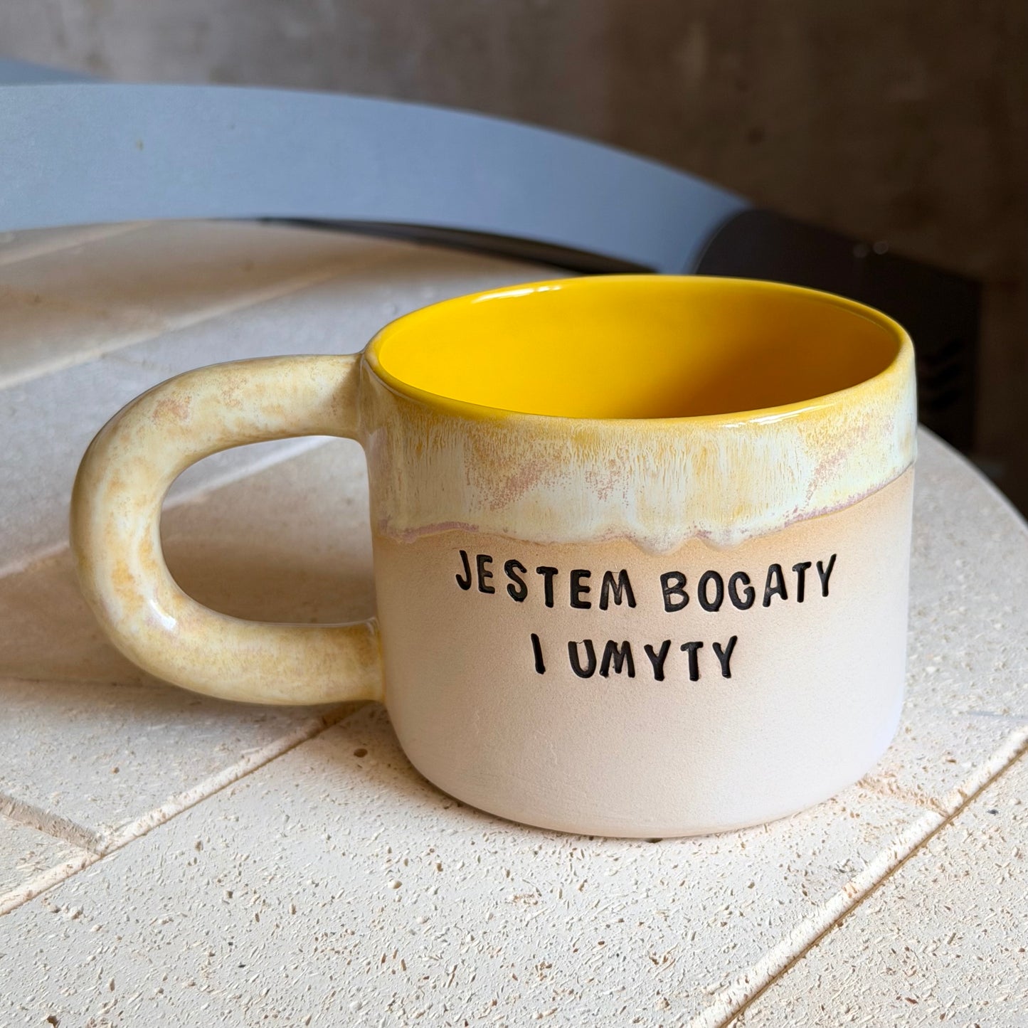 M - Kubek 1670 - jestem bogaty i umyty - nr 1
