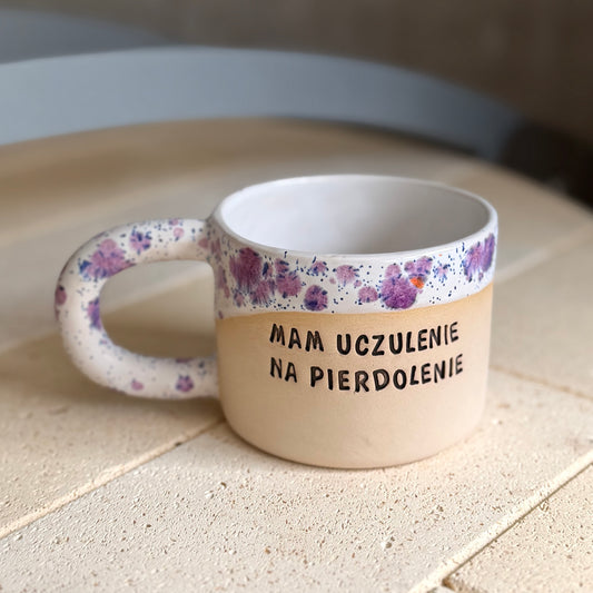 M - Kubek Brzydkie Słowa - Mam uczulenie na pierdolenie