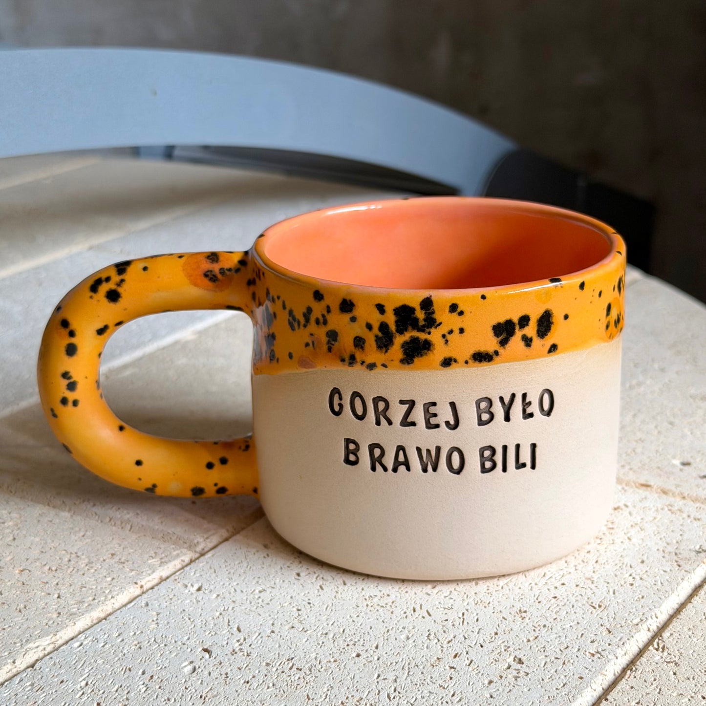 M - Kubek Brzydkie Słowa - Gorzej było brawo bili